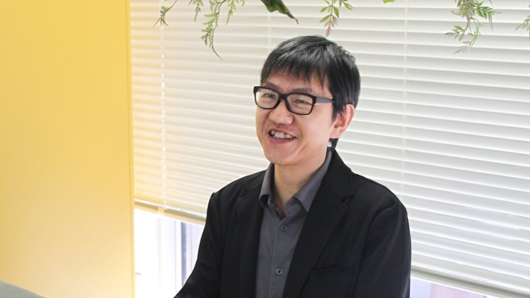 インタビューに答えるDCDの川崎